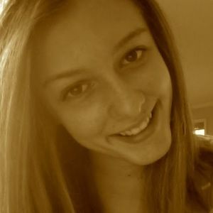 Meet your Posher, Becca